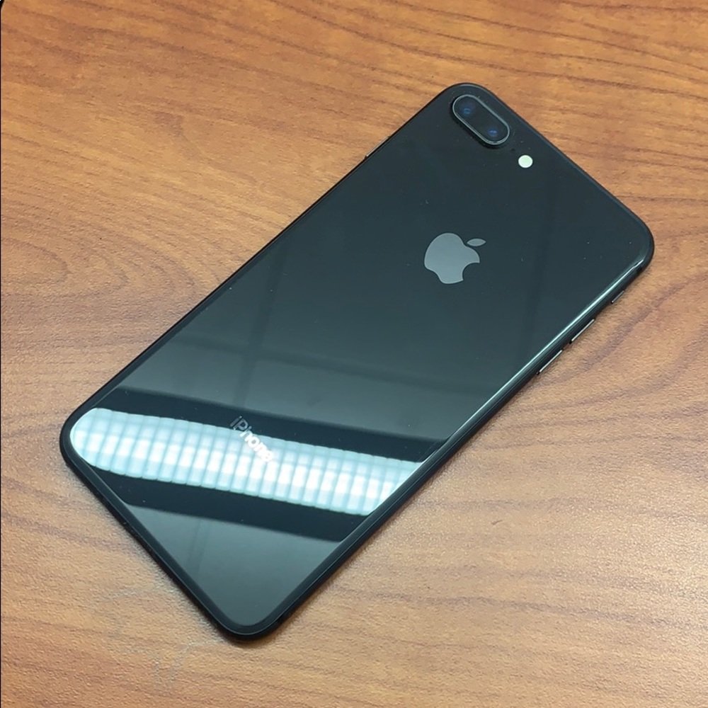 iPhone 8 Plus
